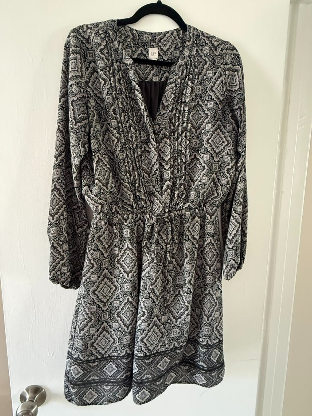 GAP Black & White Paisley Faux Wrap Dress Long Sleeve Size M
